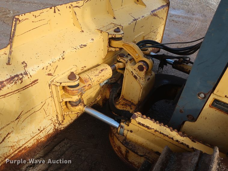 image for item DG7137 2004 John Deere 650H  crawler dozer