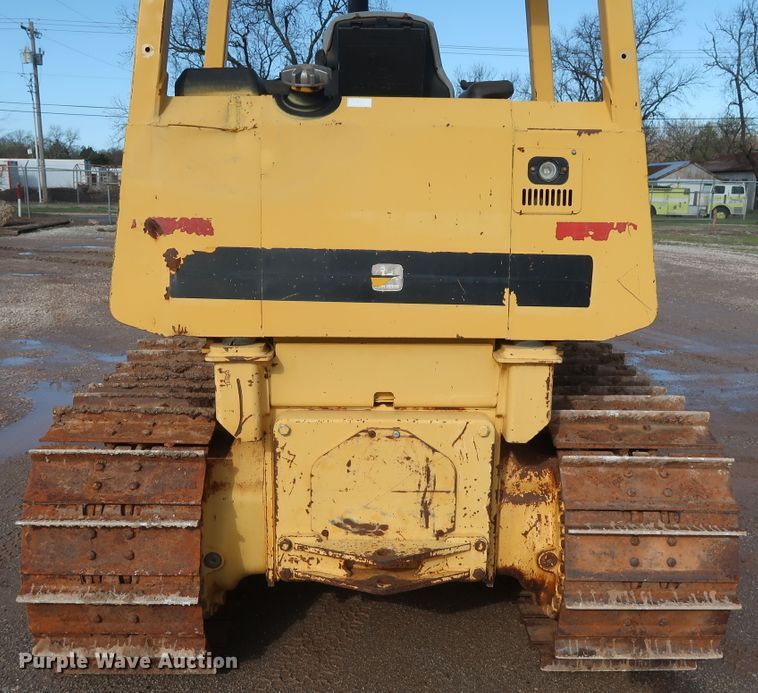 image for item DG7137 2004 John Deere 650H  crawler dozer