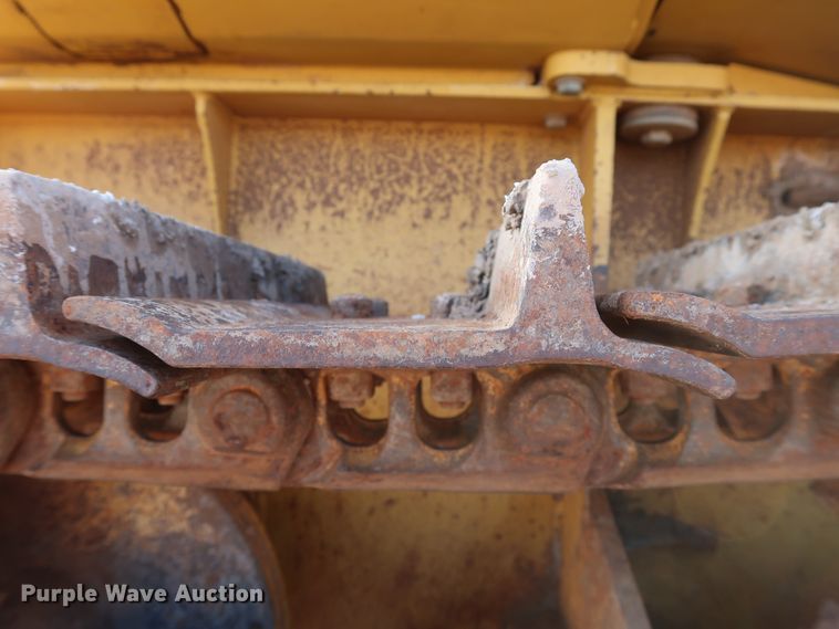 image for item DG7137 2004 John Deere 650H  crawler dozer