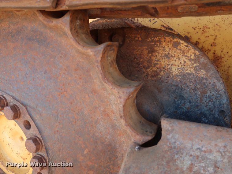 image for item DG7137 2004 John Deere 650H  crawler dozer