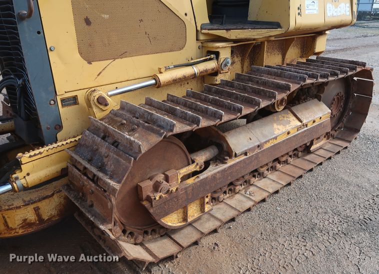 image for item DG7137 2004 John Deere 650H  crawler dozer