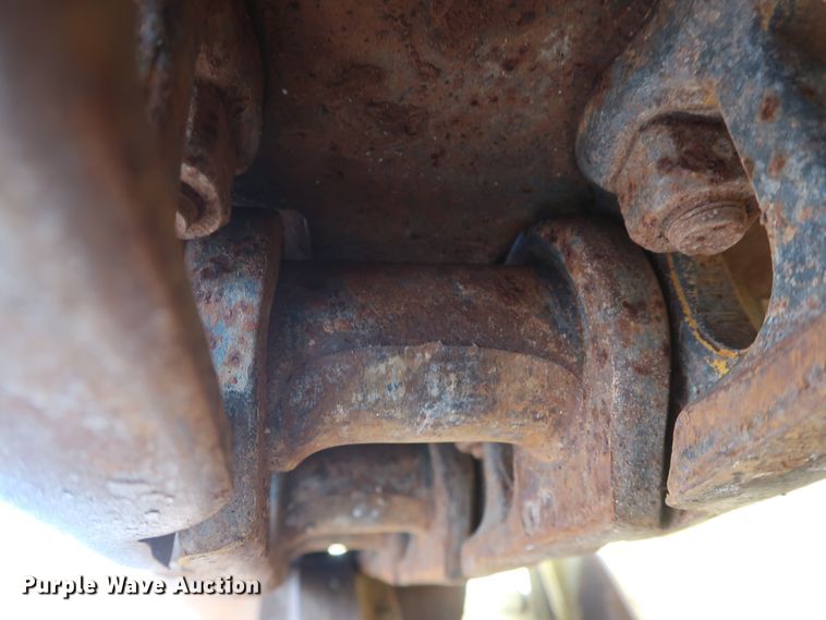 image for item DG7137 2004 John Deere 650H  crawler dozer