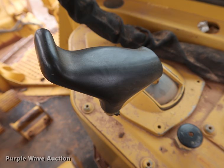 image for item DG7139 1994 Caterpillar D6H Series II  crawler dozer