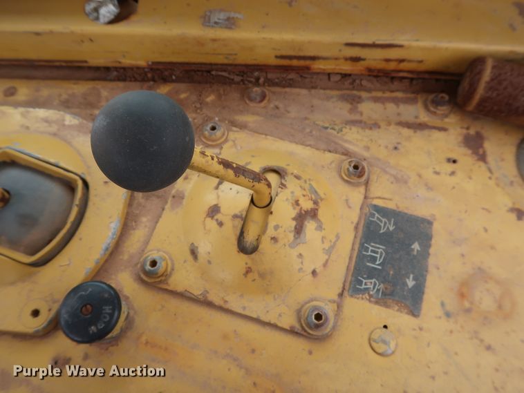 image for item DG7139 1994 Caterpillar D6H Series II  crawler dozer