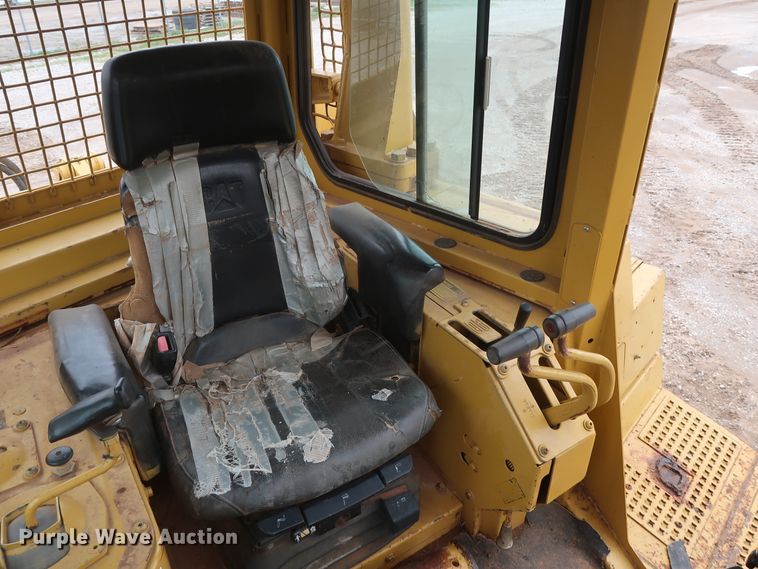 image for item DG7139 1994 Caterpillar D6H Series II  crawler dozer