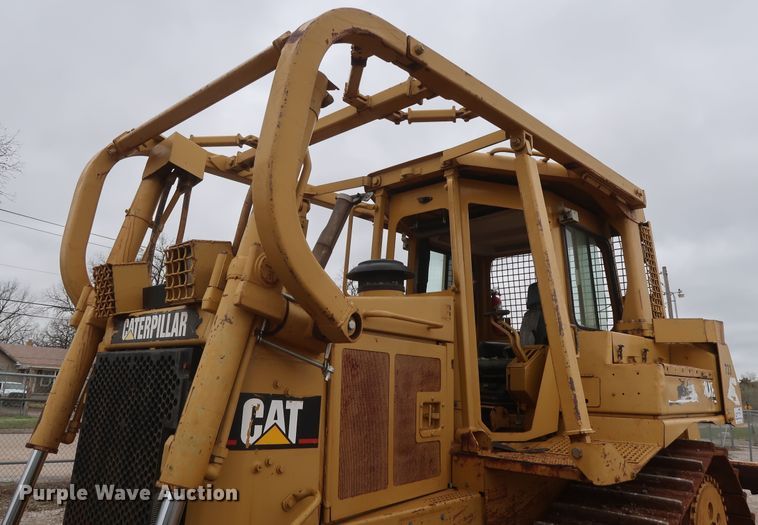image for item DG7139 1994 Caterpillar D6H Series II  crawler dozer