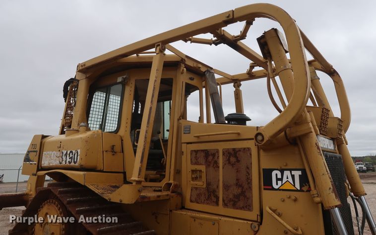 image for item DG7139 1994 Caterpillar D6H Series II  crawler dozer