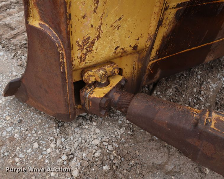 image for item DG7139 1994 Caterpillar D6H Series II  crawler dozer