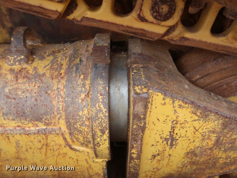 image for item DG7139 1994 Caterpillar D6H Series II  crawler dozer