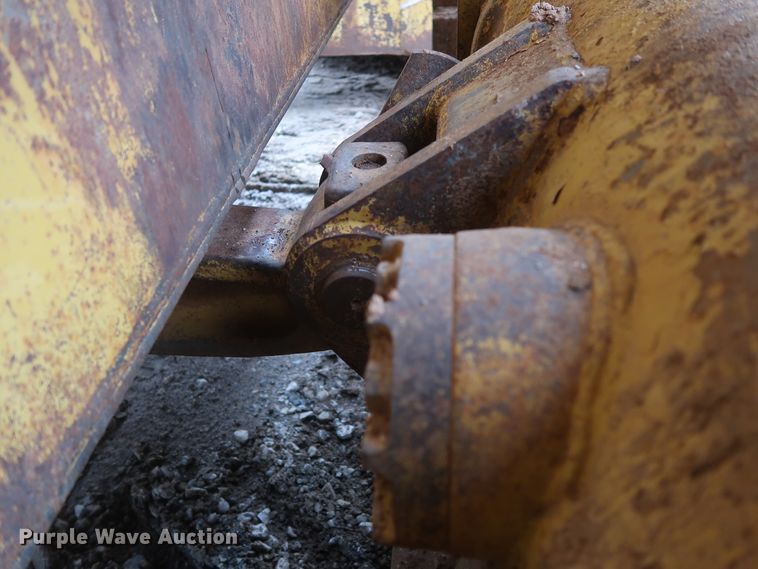 image for item DG7139 1994 Caterpillar D6H Series II  crawler dozer