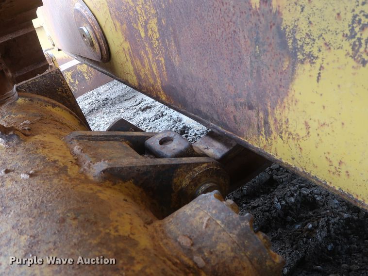 image for item DG7139 1994 Caterpillar D6H Series II  crawler dozer