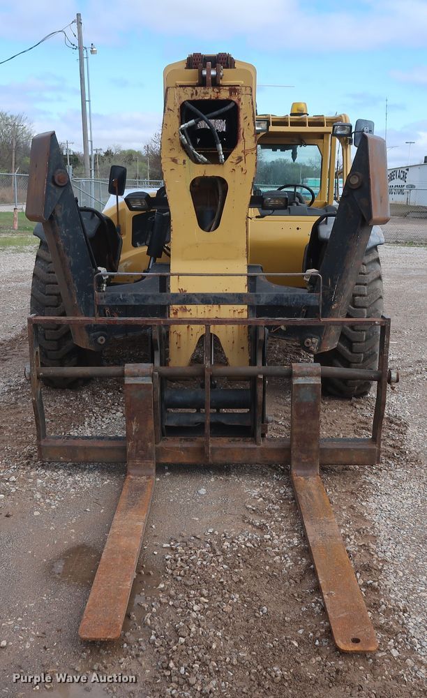 image for item DG7140 2008 Caterpillar TL1055  telehandler