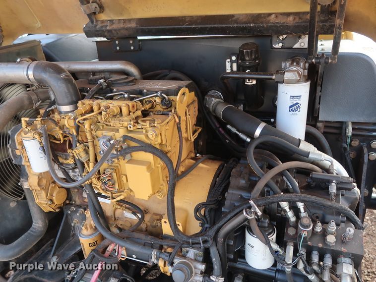 image for item DG7140 2008 Caterpillar TL1055  telehandler