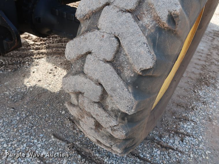 image for item DG7140 2008 Caterpillar TL1055  telehandler