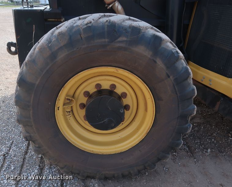 image for item DG7140 2008 Caterpillar TL1055  telehandler