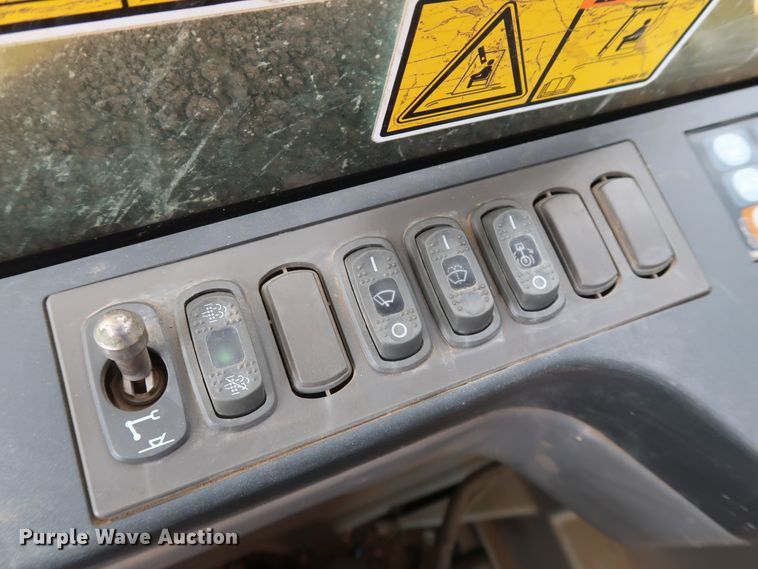 image for item DG7141 2012 Caterpillar 329E L excavator