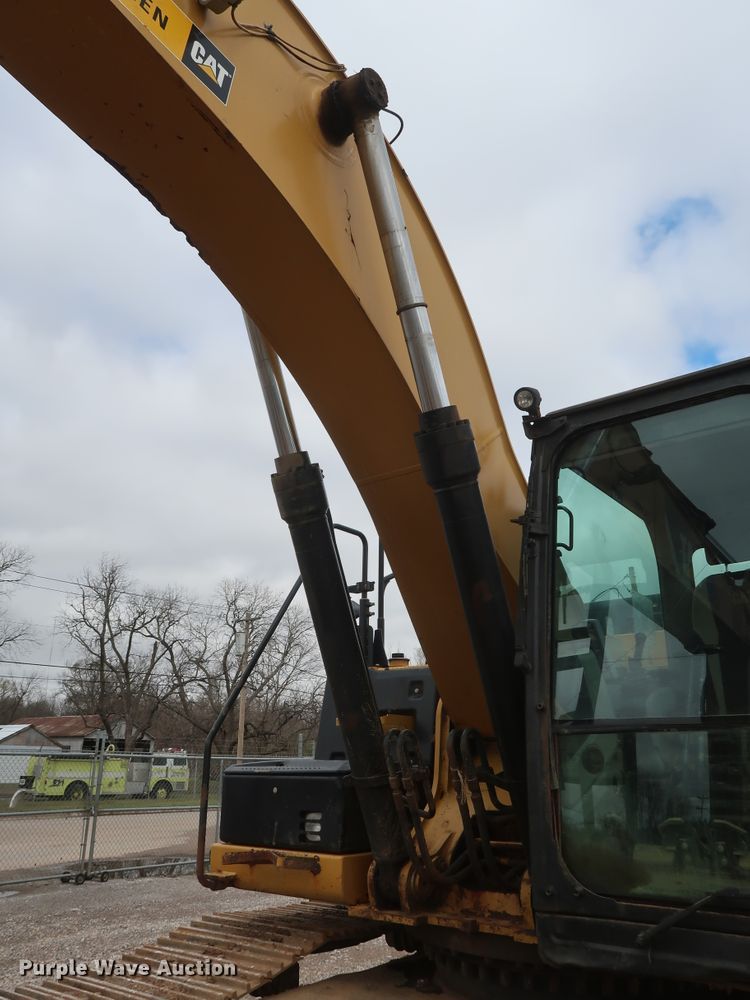image for item DG7141 2012 Caterpillar 329E L excavator