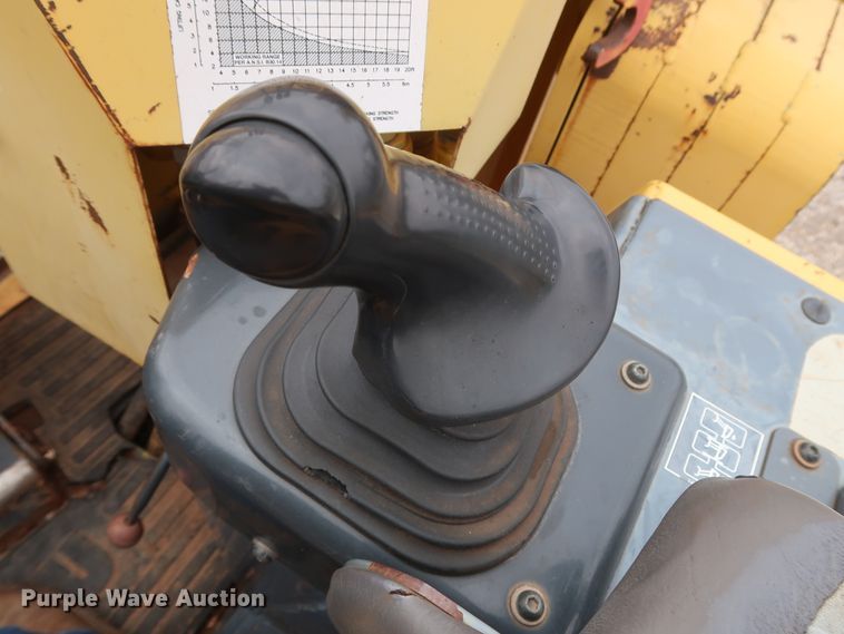 image for item DG7142 2006 Komatsu D39EX-21A  crawler pipelayer