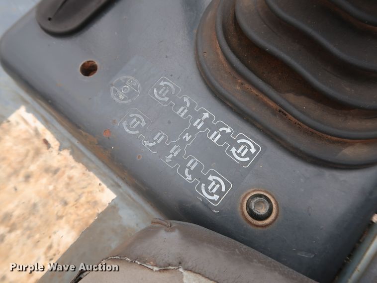 image for item DG7142 2006 Komatsu D39EX-21A  crawler pipelayer