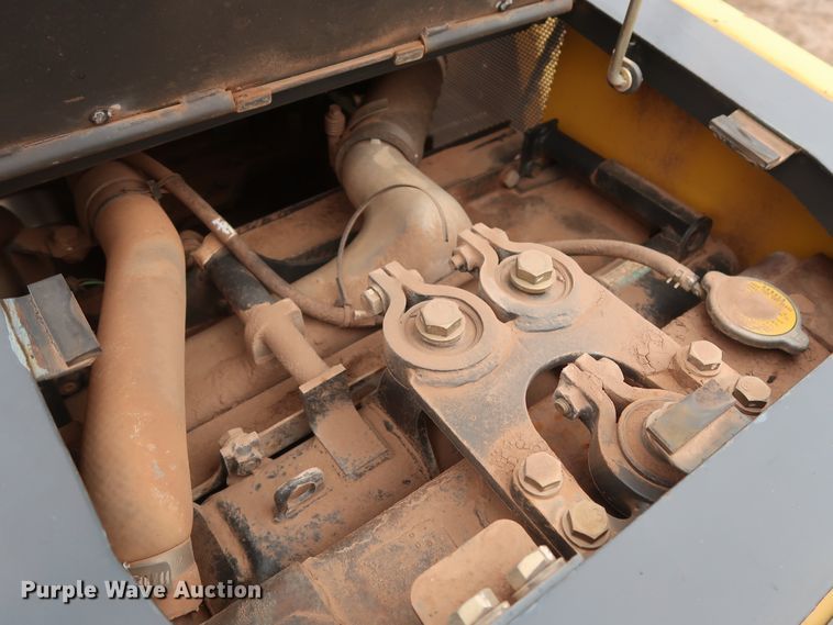 image for item DG7142 2006 Komatsu D39EX-21A  crawler pipelayer