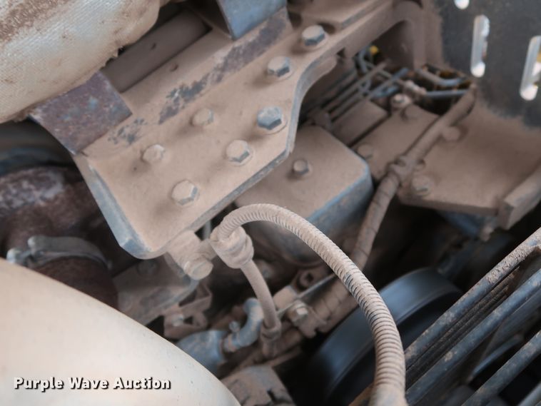 image for item DG7142 2006 Komatsu D39EX-21A  crawler pipelayer