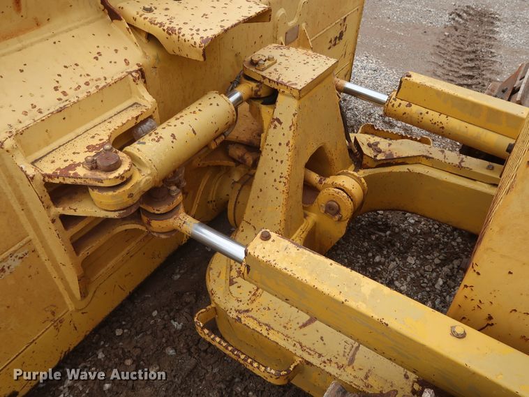 image for item DG7142 2006 Komatsu D39EX-21A  crawler pipelayer