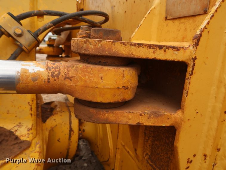 image for item DG7142 2006 Komatsu D39EX-21A  crawler pipelayer