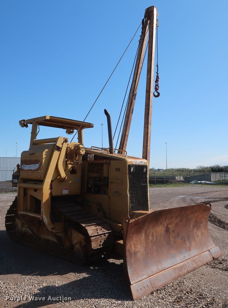 image for item DG7143 2005 Caterpillar D5N XL  crawler pipelayer