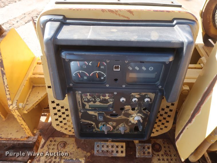 image for item DG7143 2005 Caterpillar D5N XL  crawler pipelayer