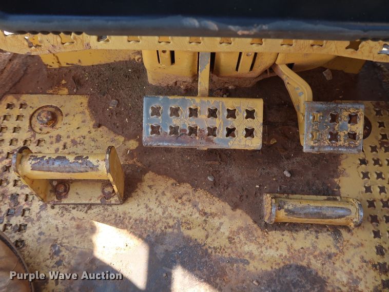 image for item DG7143 2005 Caterpillar D5N XL  crawler pipelayer