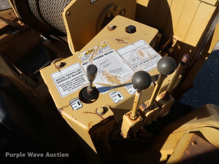 image for item DG7143 2005 Caterpillar D5N XL  crawler pipelayer