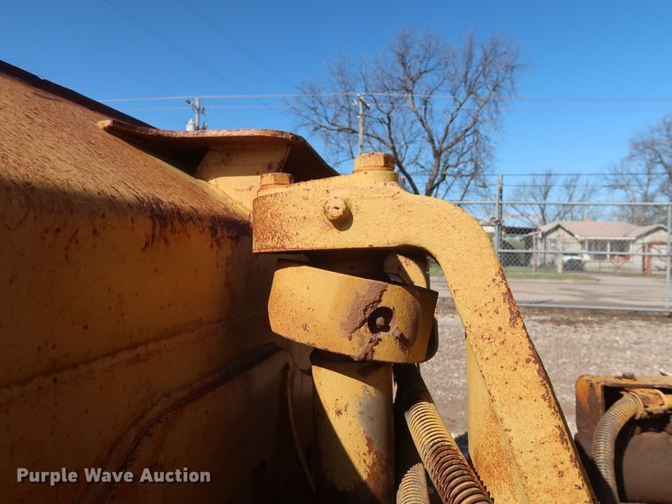 image for item DG7143 2005 Caterpillar D5N XL  crawler pipelayer