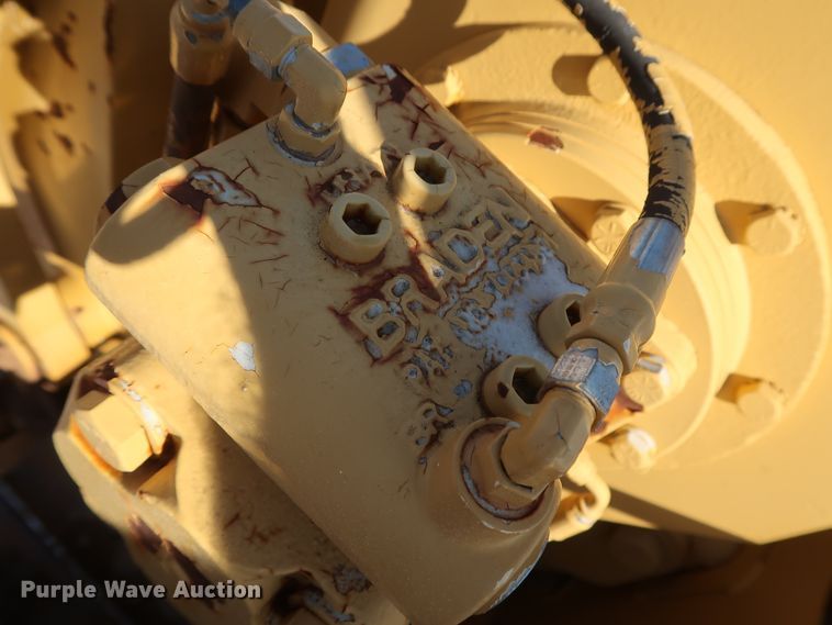 image for item DG7143 2005 Caterpillar D5N XL  crawler pipelayer