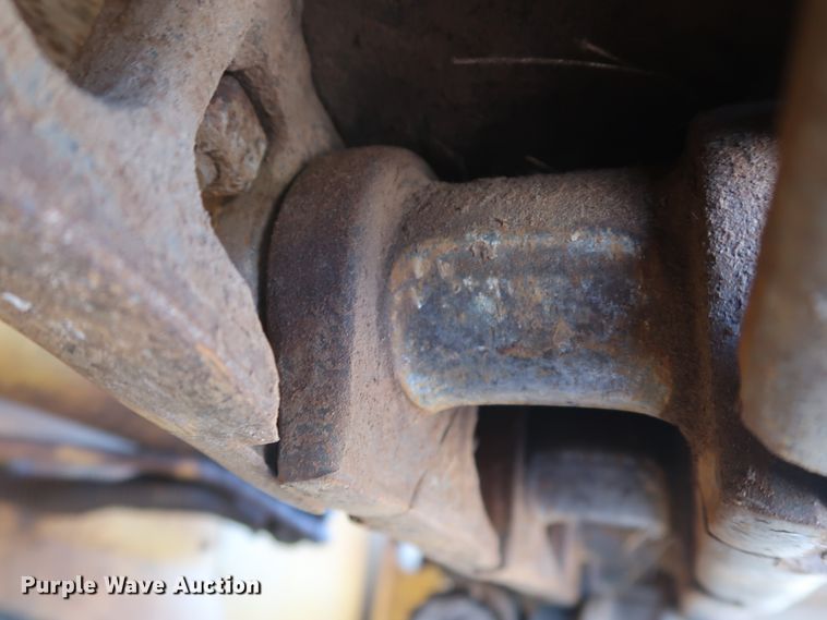 image for item DG7143 2005 Caterpillar D5N XL  crawler pipelayer