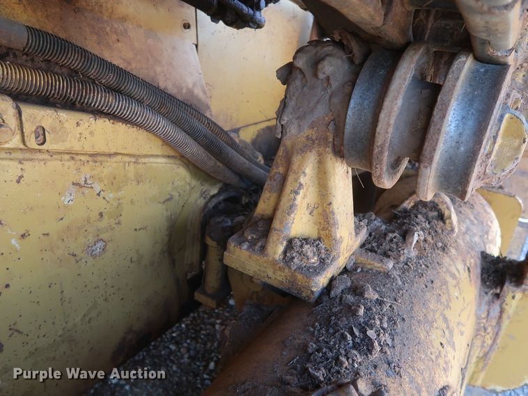 image for item DG7143 2005 Caterpillar D5N XL  crawler pipelayer