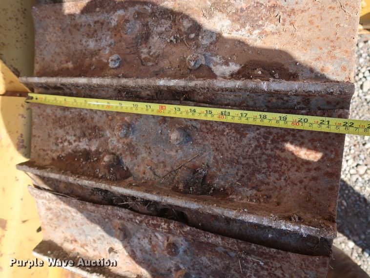 image for item DG7143 2005 Caterpillar D5N XL  crawler pipelayer