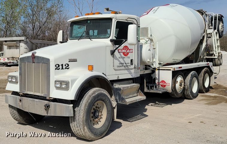 image for item DG7700 2004 Kenworth W900B ready mix truck