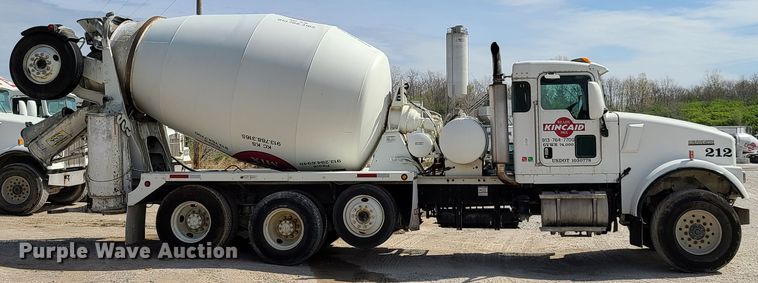 image for item DG7700 2004 Kenworth W900B ready mix truck