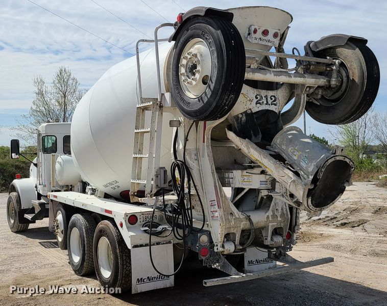 image for item DG7700 2004 Kenworth W900B ready mix truck