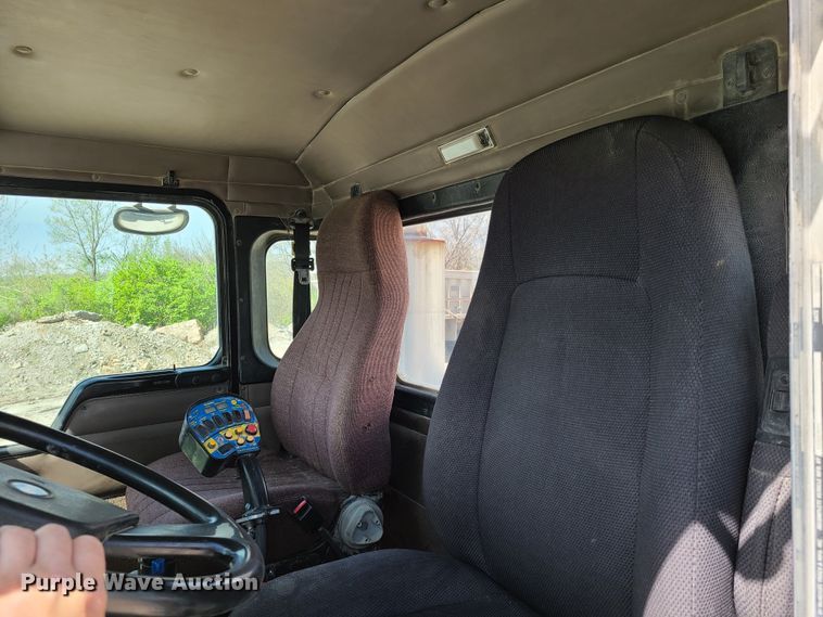 image for item DG7700 2004 Kenworth W900B ready mix truck