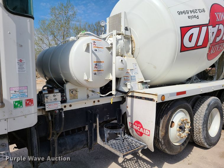 image for item DG7700 2004 Kenworth W900B ready mix truck