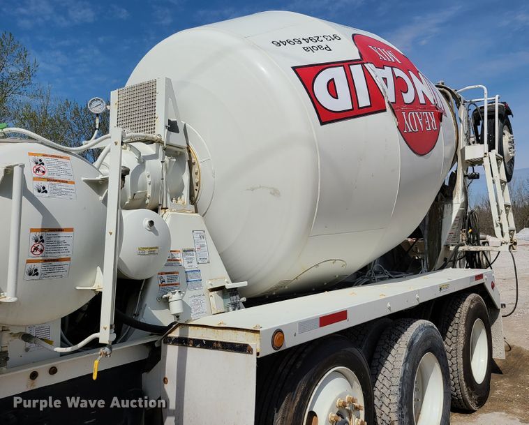 image for item DG7700 2004 Kenworth W900B ready mix truck