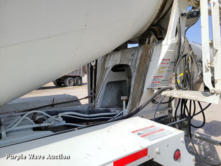 image for item DG7700 2004 Kenworth W900B ready mix truck