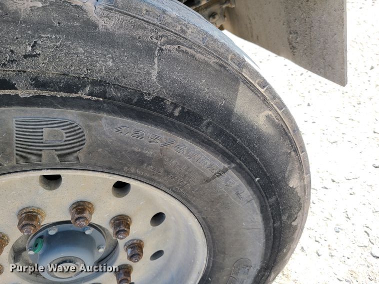 image for item DG7700 2004 Kenworth W900B ready mix truck