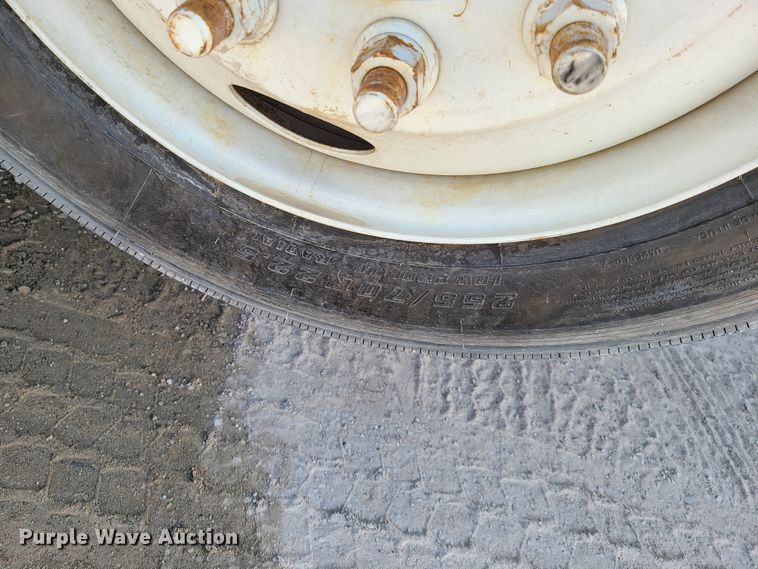 image for item DG7700 2004 Kenworth W900B ready mix truck