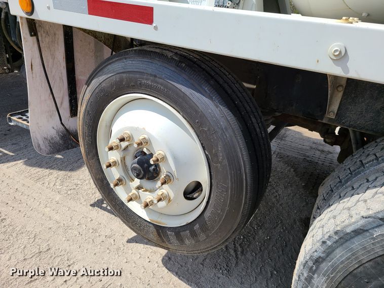 image for item DG7700 2004 Kenworth W900B ready mix truck