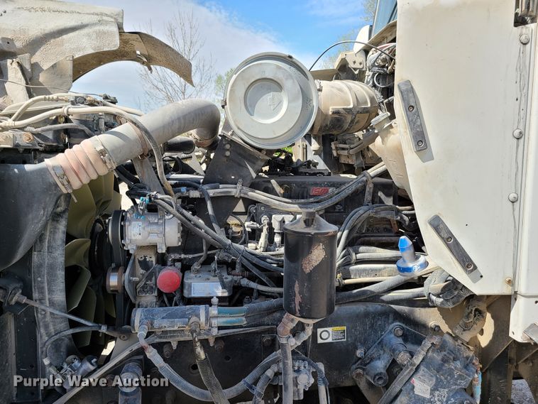 image for item DG7700 2004 Kenworth W900B ready mix truck