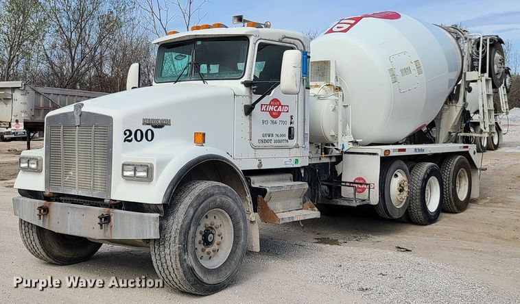 image for item DG7701 2003 Kenworth W900B ready mix truck