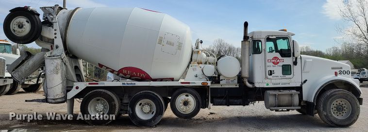 image for item DG7701 2003 Kenworth W900B ready mix truck