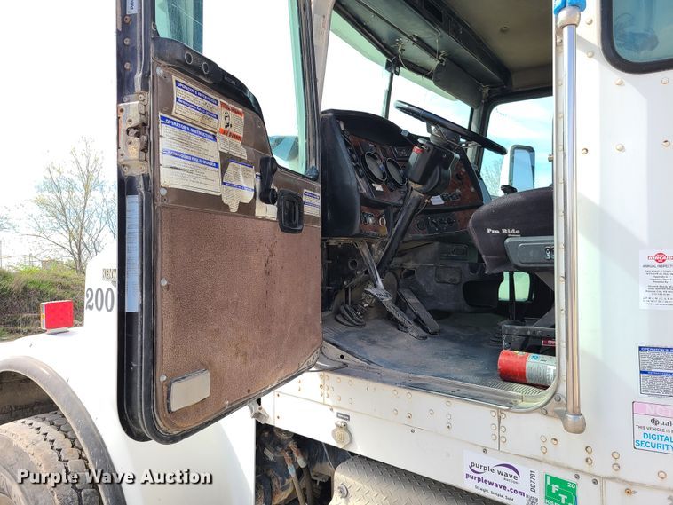 image for item DG7701 2003 Kenworth W900B ready mix truck